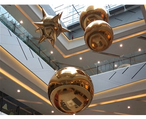 广州乐飞洋可定制大型装饰镜面球香港商场镜面球吊挂美陈装饰球彩色充气球镜面反射球